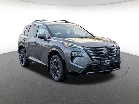 New 2026 Nissan Rogue Platinum w/ Platinum Premium Package image 3