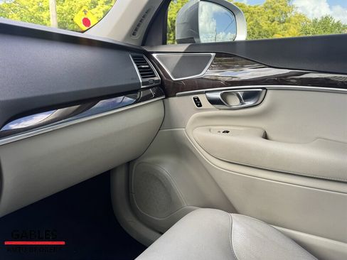 Used 2019 Volvo XC90 T5 Momentum w/ Protection Package Premier image 36