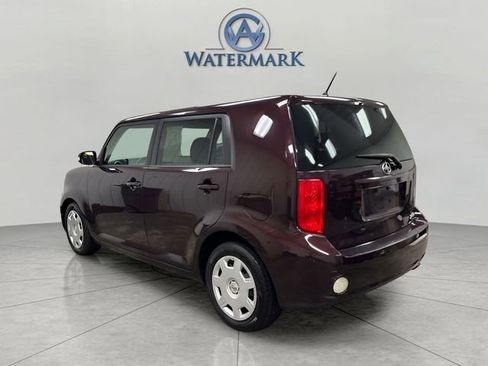 Used 2010 Scion xB image 3