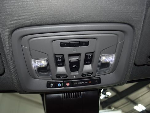 Used 2024 GMC Sierra 3500 Denali w/ Denali Reserve Package image 54