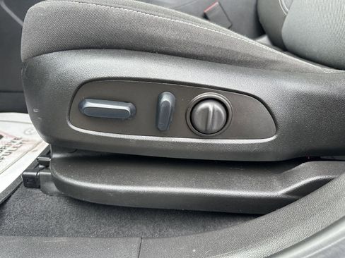 Used 2023 Chevrolet Blazer LT w/ Driver Confidence Package image 26