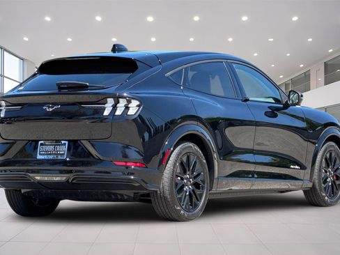 Used 2025 Ford Mustang Mach-E Premium w/ Sport Appearance Package image 4