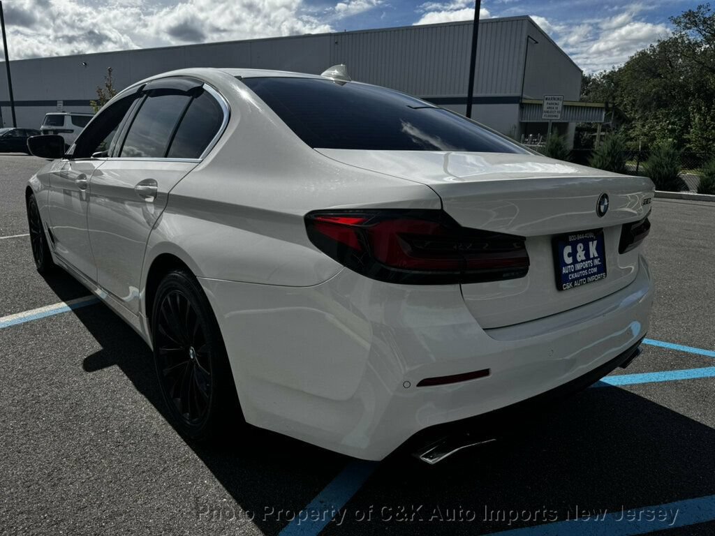 Used 2021 BMW 530i w/ Convenience Package RWD image 3