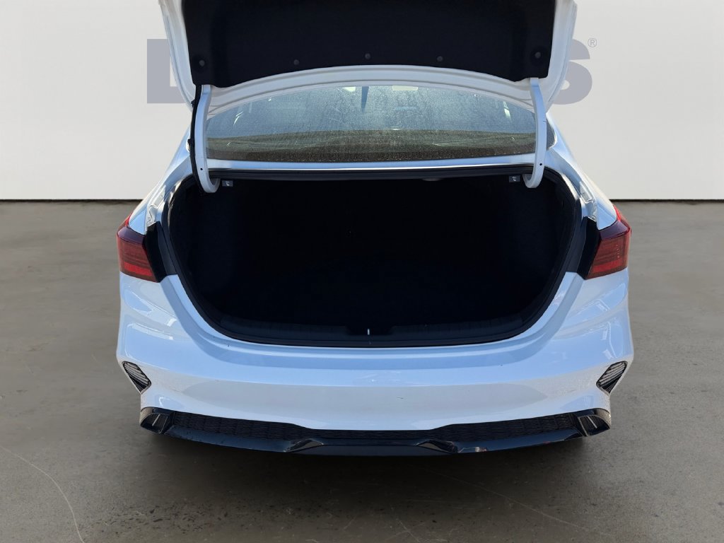 Used 2023 Kia Forte GT-Line w/ GT-Line Premium Package FWD image 14