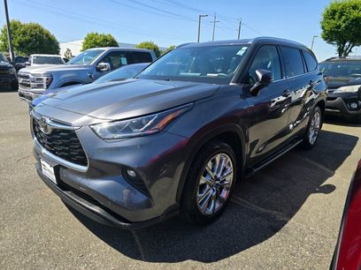 Used 2023 Toyota Highlander Limited