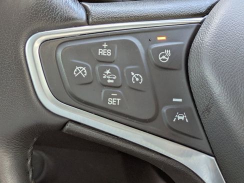 Used 2022 Chevrolet Equinox Premier image 27