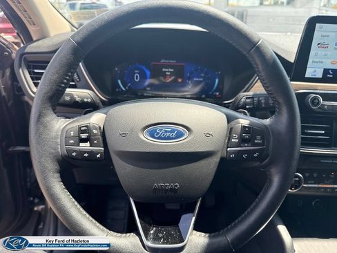 Used 2020 Ford Escape Titanium AWD/4WD image 21