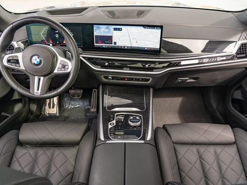 Used 2024 BMW X5 M60i image 23