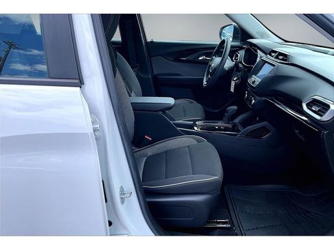 Used 2022 Chevrolet TrailBlazer LS FWD image 25