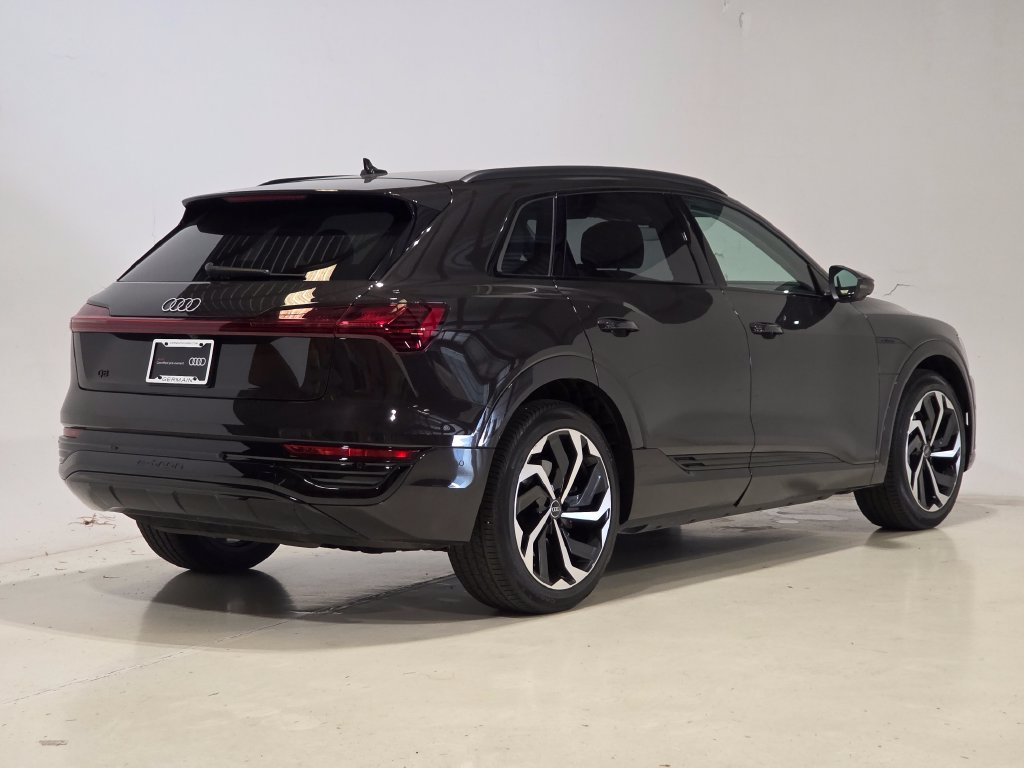 Used 2024 Audi Q8 e-tron Prestige w/ Prestige Package AWD/4WD image 5