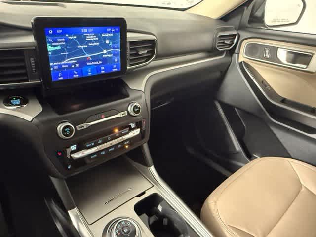 Used 2020 Ford Explorer XLT w/ Equipment Group 202A RWD image 24
