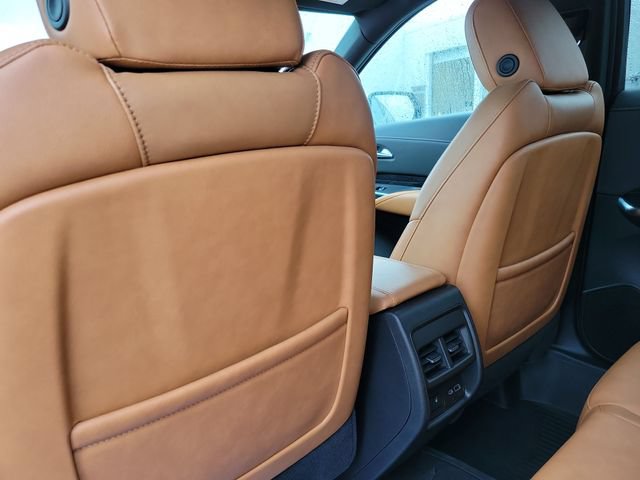 Used 2024 Cadillac XT4 Premium Luxury AWD/4WD image 44