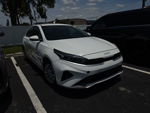 Certified 2023 Kia Forte LX FWD image 2
