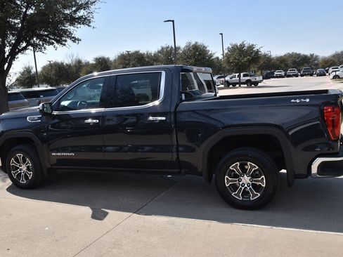 Used 2025 GMC Sierra 1500 SLT image 11