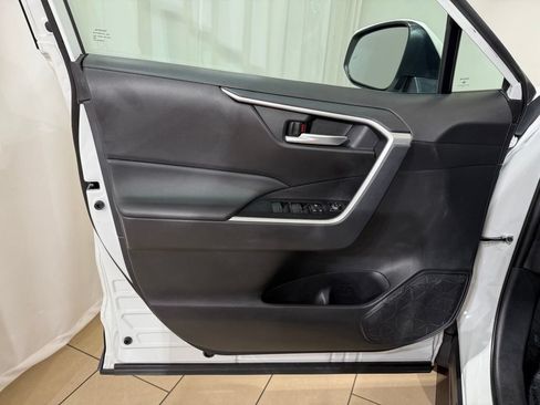 Certified 2025 Toyota RAV4 XLE w/ Convenience Package AWD/4WD image 15
