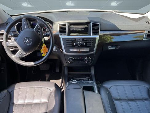 Used 2015 Mercedes-Benz GL 450 4MATIC image 7