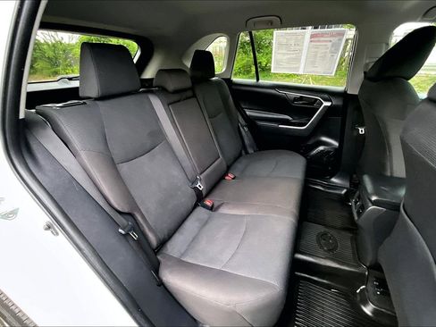 Used 2023 Toyota RAV4 LE AWD/4WD image 25