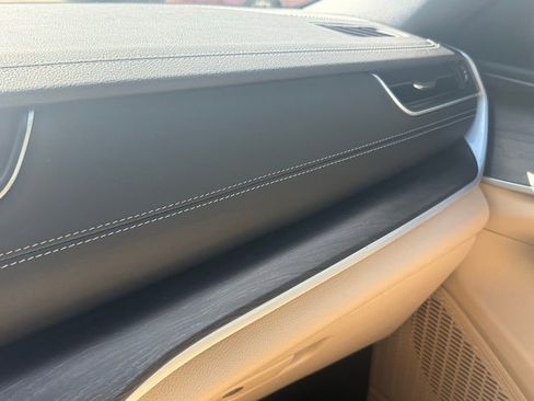 New 2025 Jeep Grand Cherokee Limited image 22