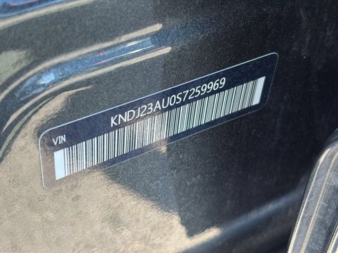 Used 2025 Kia Soul LX w/ LX Technology Package FWD image 28