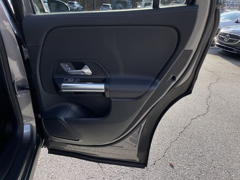 Certified 2025 Mercedes-Benz GLA 250 image 41