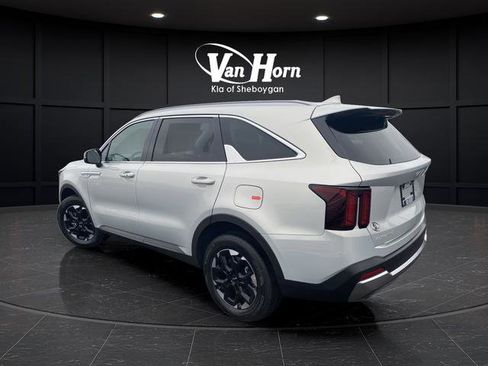 New 2026 Kia Sorento S image 3