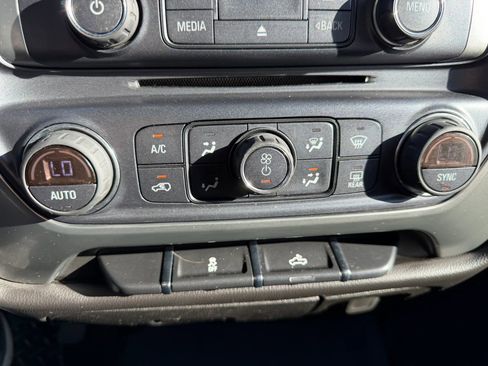 Used 2019 Chevrolet Silverado 1500 LT w/ All Star Edition image 44