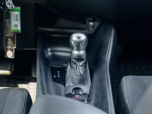 Used 2018 Toyota C-HR XLE FWD image 31
