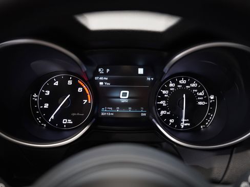 Used 2021 Alfa Romeo Stelvio Ti w/ Nero Edizione image 44