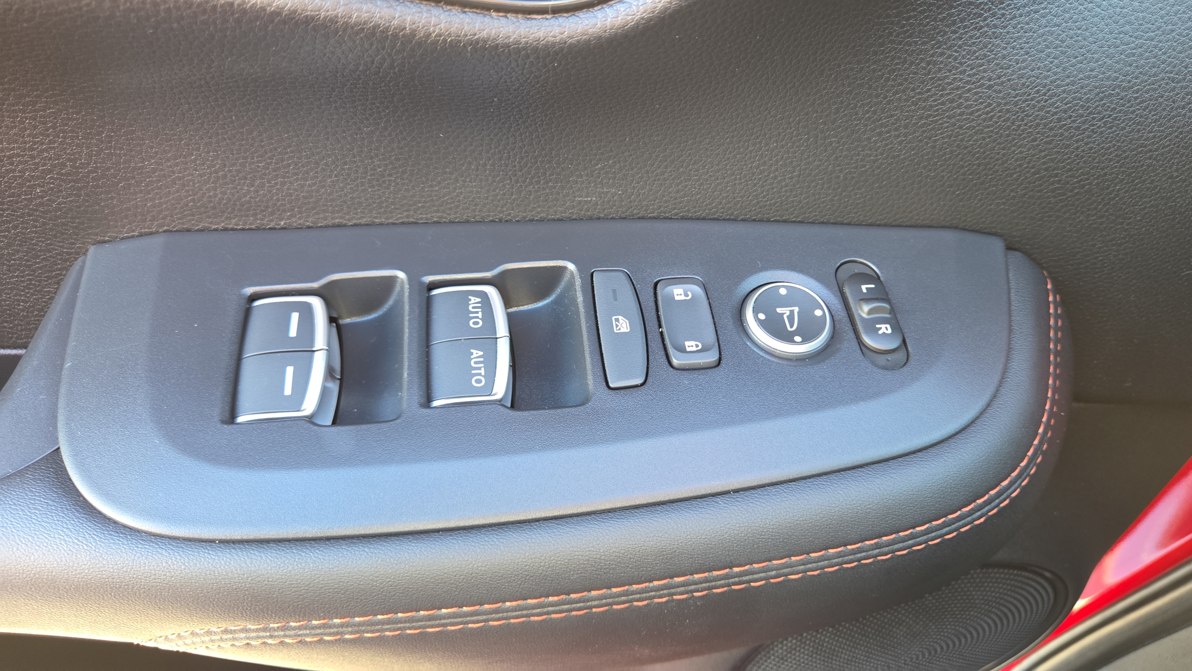 Used 2025 Honda HR-V Sport image 33