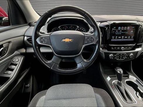 Used 2019 Chevrolet Traverse LT FWD image 8