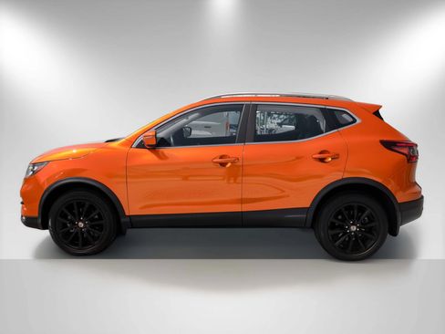 Used 2020 Nissan Rogue Sport SV FWD image 7