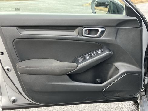 Used 2025 Honda Civic Sport image 15