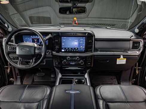 Used 2025 Ford F450 Platinum w/ FX4 Off-Road Package image 14