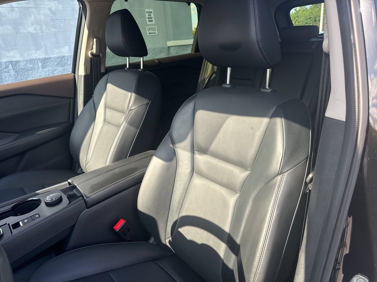 Used 2023 Nissan Rogue SV w/ SV Premium B Package AWD/4WD image 16