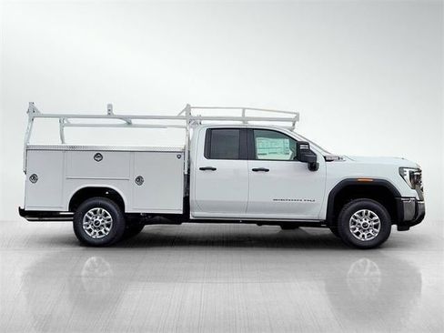 New 2026 GMC Sierra 2500 Pro image 4