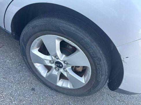 Used 2019 Kia Soul FWD image 12