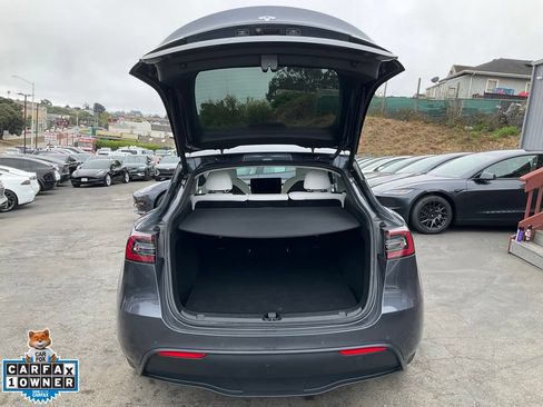 Used 2022 Tesla Model Y Long Range AWD/4WD image 10