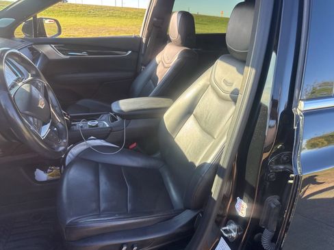 Used 2023 Cadillac XT5 Premium Luxury image 13