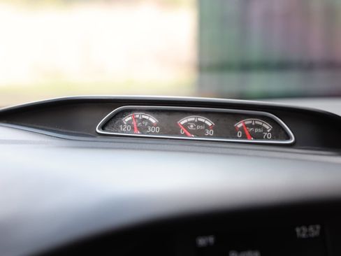 Used 2017 Ford Focus ST image 41