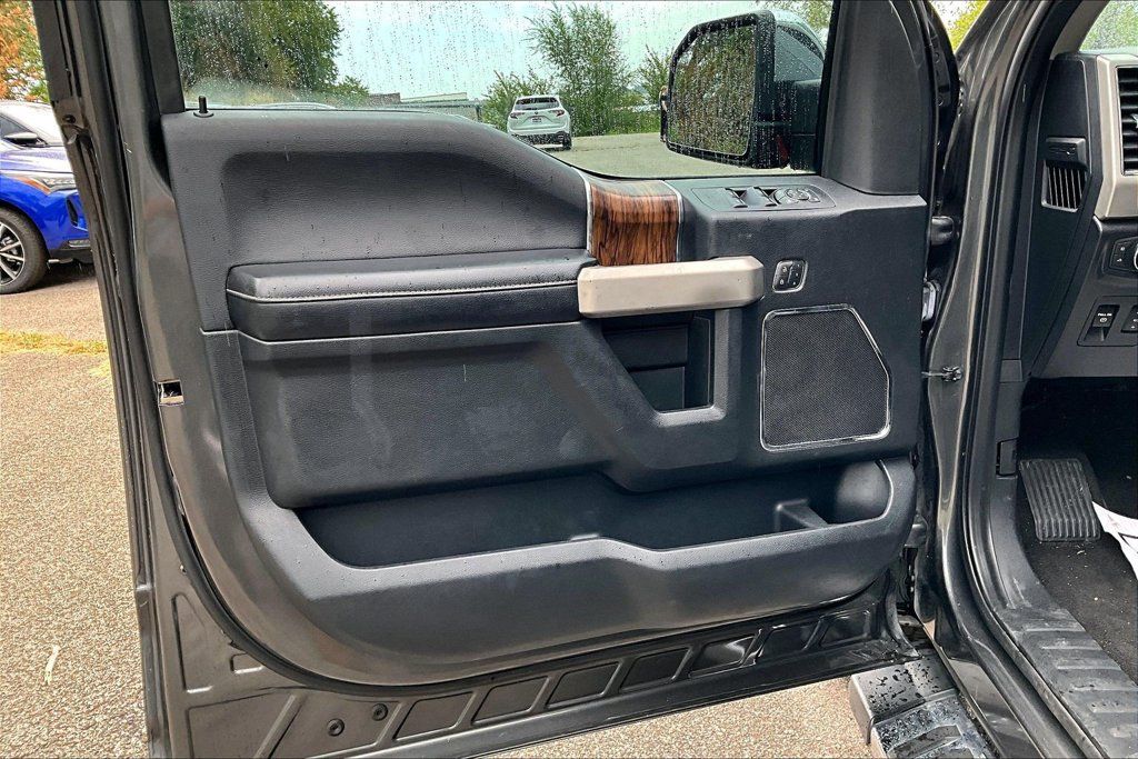 Used 2020 Ford F150 Lariat RWD image 22