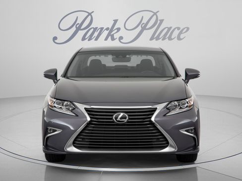Used 2017 Lexus ES 350 w/ Premium Package FWD image 7