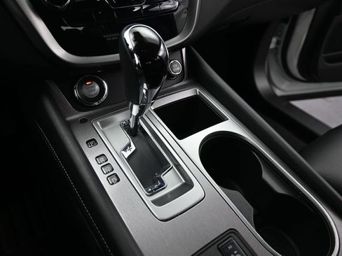 Used 2024 Nissan Murano SV w/ SV Midnight Edition Package image 19