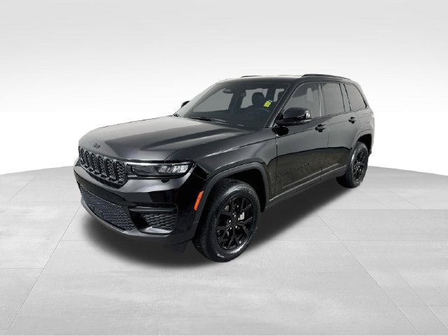 Used 2024 Jeep Grand Cherokee Altitude AWD/4WD image 1
