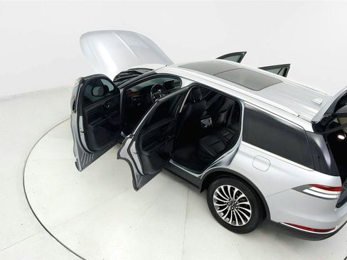 Used 2020 Lincoln Aviator Reserve w/ Elements Package Plus AWD/4WD image 22