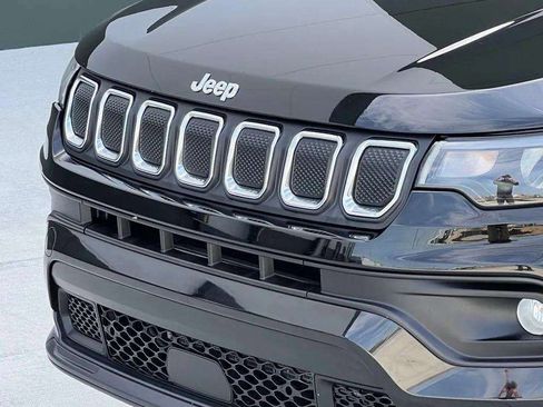 Used 2022 Jeep Compass Latitude AWD/4WD image 30