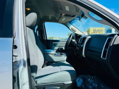 Used 2017 RAM 1500 Classic SLT image 11