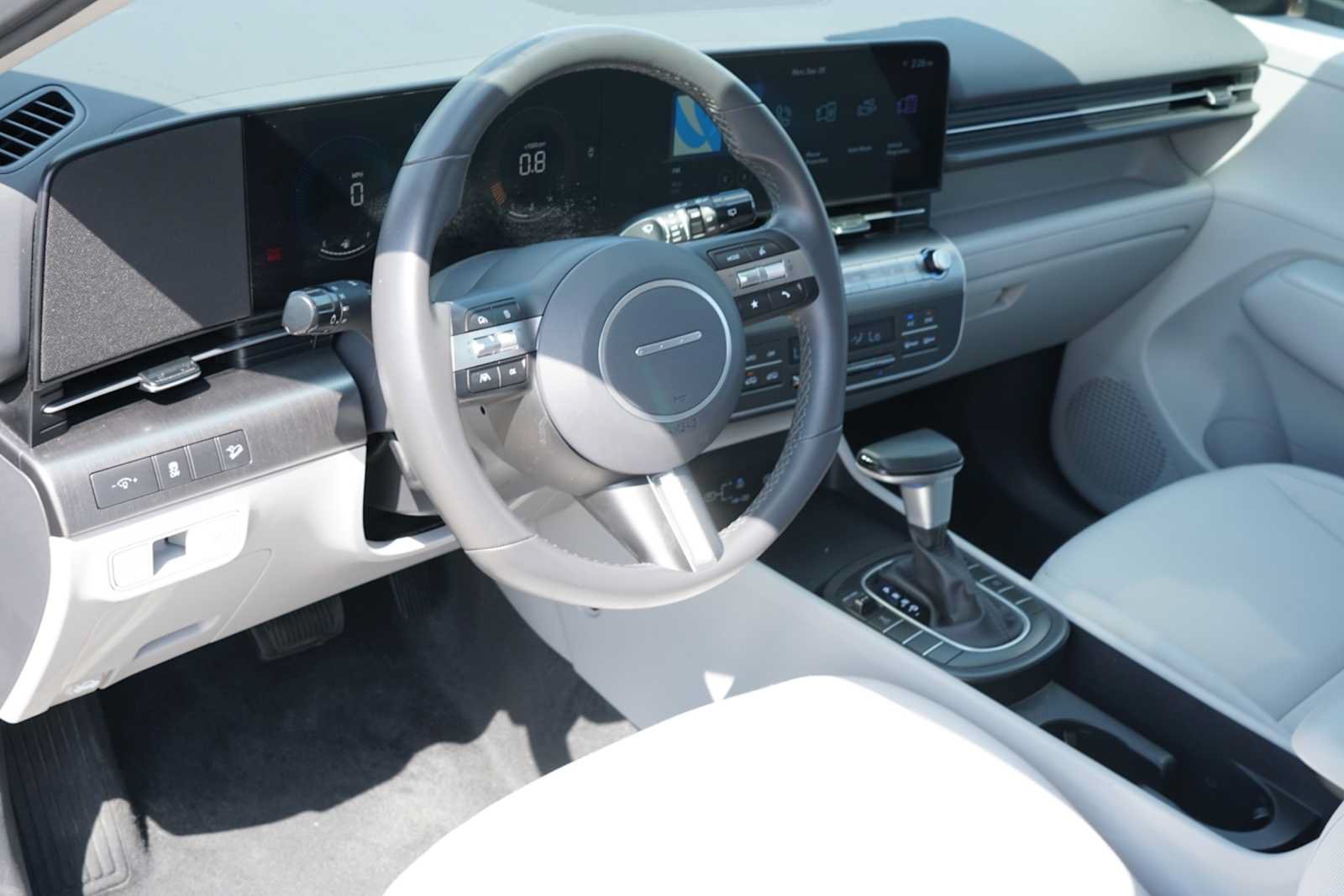 Used 2025 Hyundai Kona SEL AWD/4WD image 7