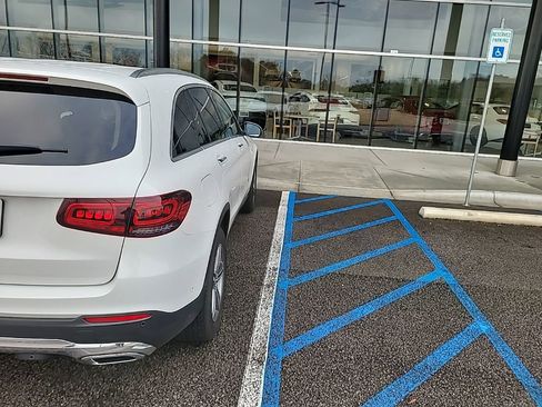 Certified 2022 Mercedes-Benz GLC 300 image 9
