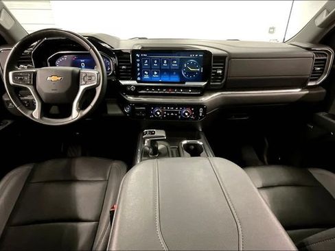 Used 2024 Chevrolet Silverado 1500 LTZ w/ LTZ Premium Package AWD/4WD image 17