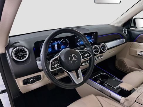 Certified 2022 Mercedes-Benz GLB 250 4MATIC image 9